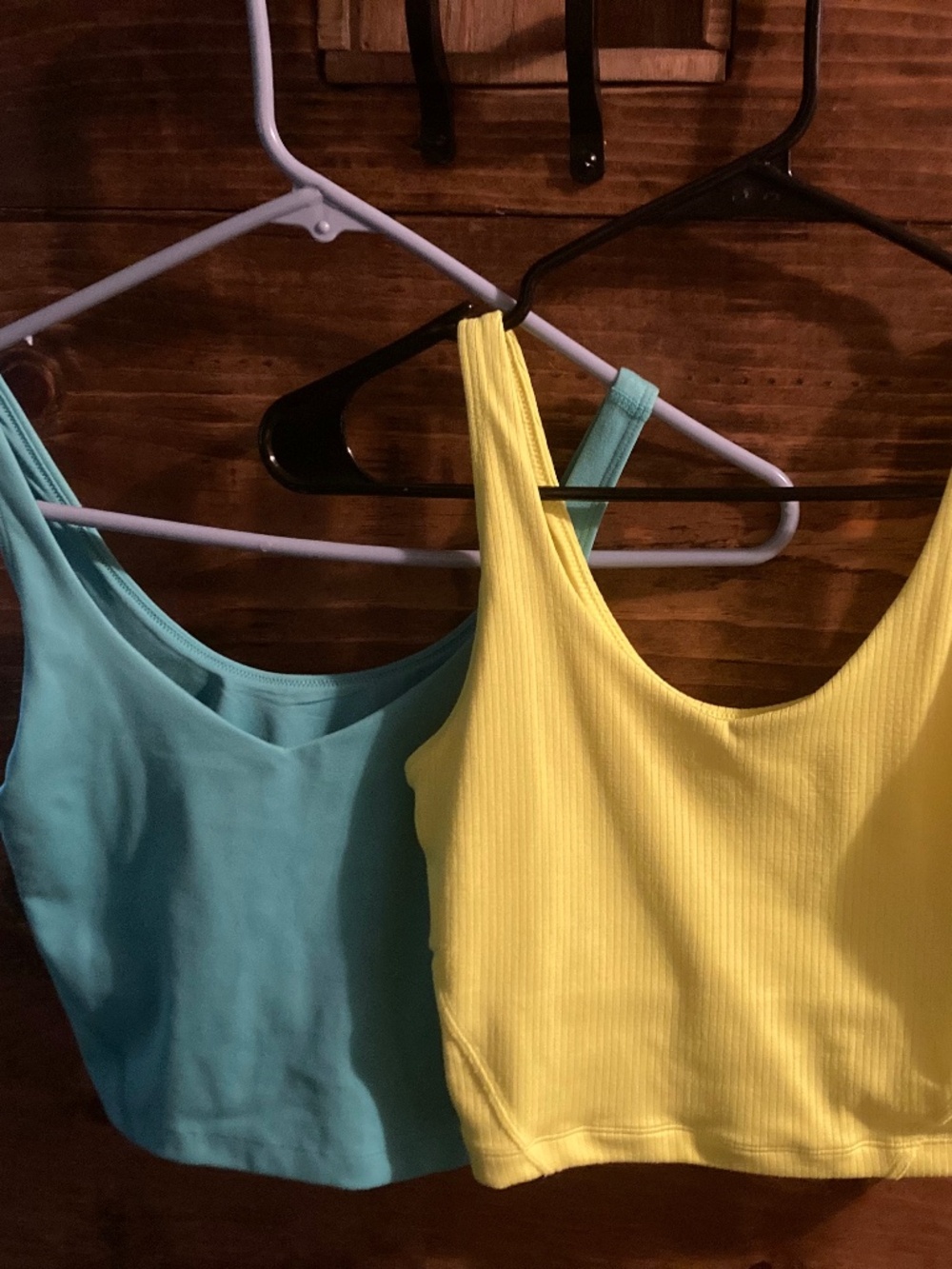 Hollister Gilly Hicks recharge active tops xs curvy built in bra teal limon